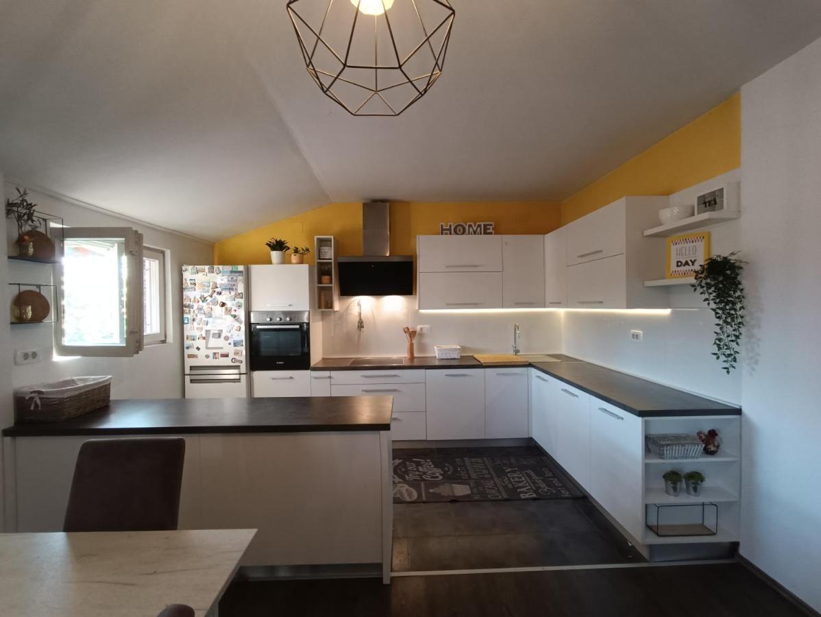 Апартаменти Apartman Brigita Біоград-на-Мору Екстер'єр фото